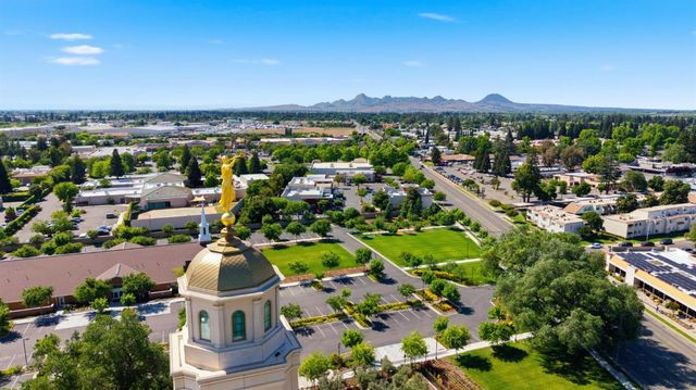 1340 Honor Oak Ln, Yuba City, CA 95993