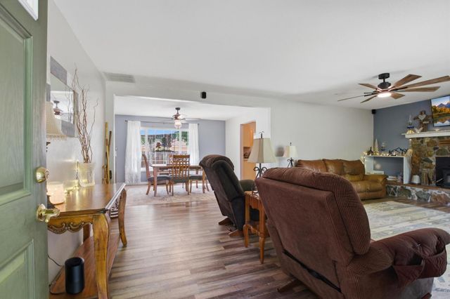 1340 Honor Oak Ln, Yuba City, CA 95993