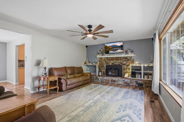 1340 Honor Oak Ln, Yuba City, CA 95993