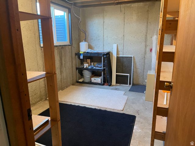 574 E ALOHA LN, Sandy, UT 84070