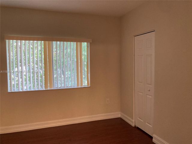 7985 NW 8th St 105A, Miami, FL 33126