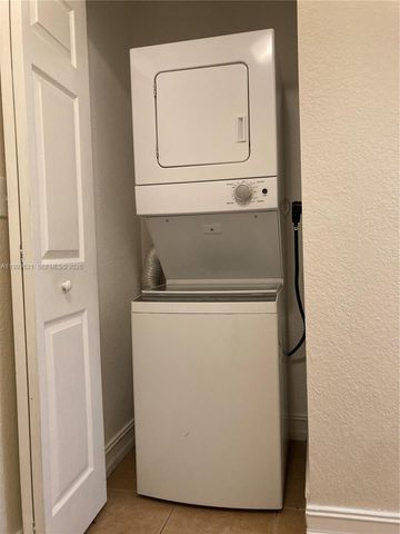 7985 NW 8th St 105A, Miami, FL 33126