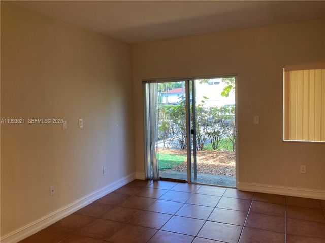 7985 NW 8th St 105A, Miami, FL 33126