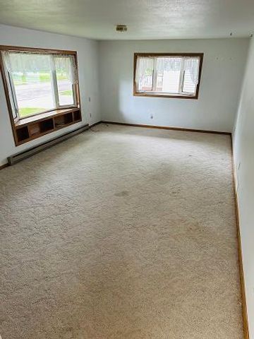 75 4th Street NW, Clara City, MN 56222