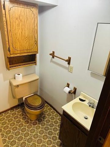 75 4th Street NW, Clara City, MN 56222