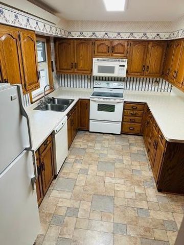 75 4th Street NW, Clara City, MN 56222