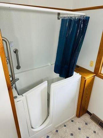 75 4th Street NW, Clara City, MN 56222