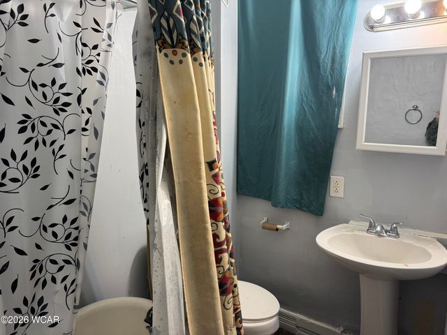 210 S Baxter Street, Lima, OH 45801