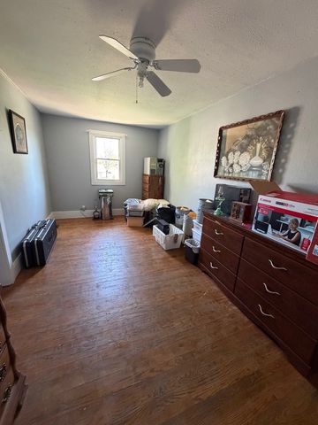 802 E Poplar Street, West Frankfort, IL 62896