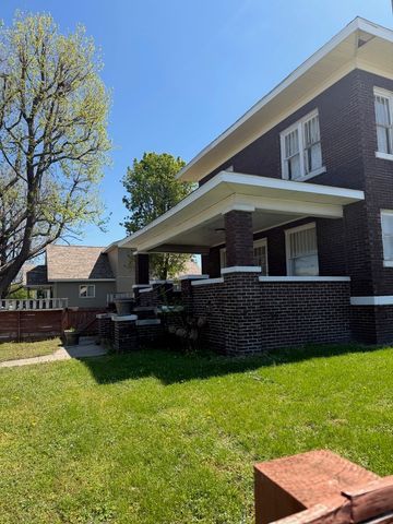 802 E Poplar Street, West Frankfort, IL 62896