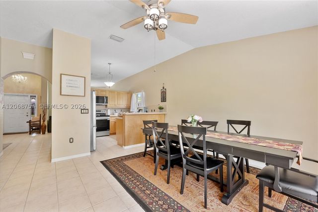 2835 SE 4th Pl, Homestead, FL 33033