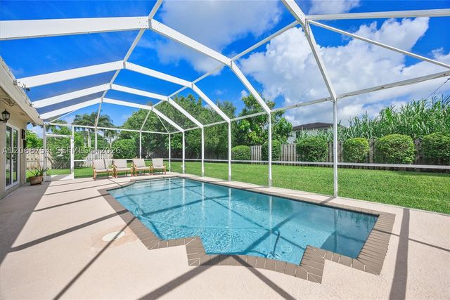 2835 SE 4th Pl, Homestead, FL 33033