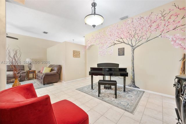 2835 SE 4th Pl, Homestead, FL 33033