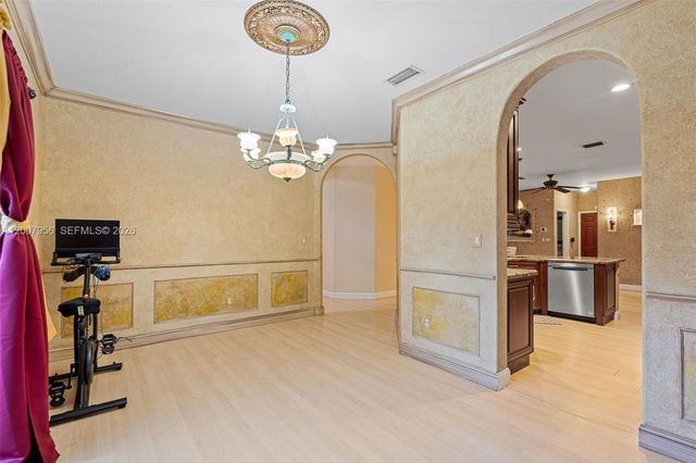 16403 Diamond Head Dr, Weston, FL 33331