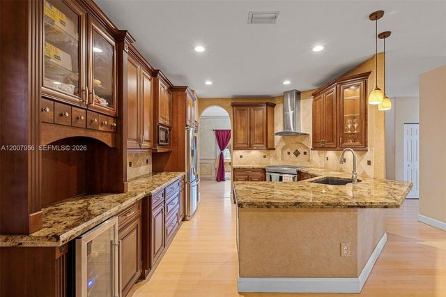 16403 Diamond Head Dr, Weston, FL 33331