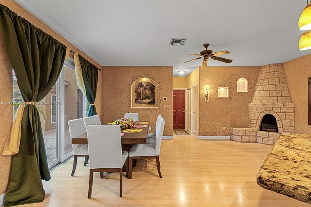 16403 Diamond Head Dr, Weston, FL 33331