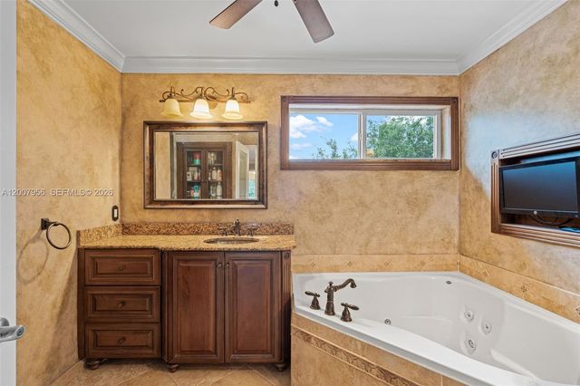 16403 Diamond Head Dr, Weston, FL 33331