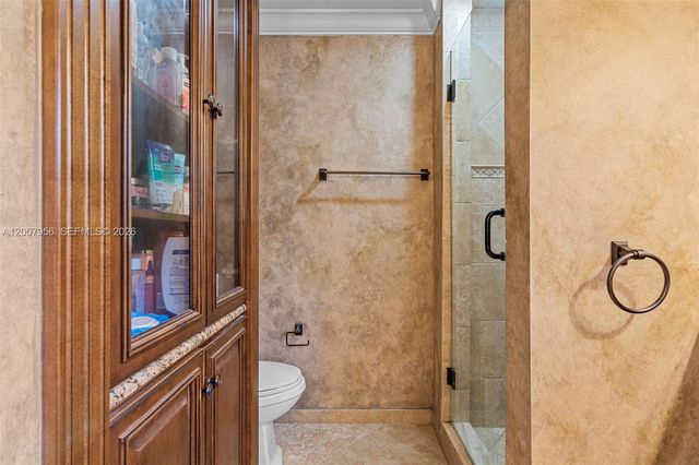 16403 Diamond Head Dr, Weston, FL 33331