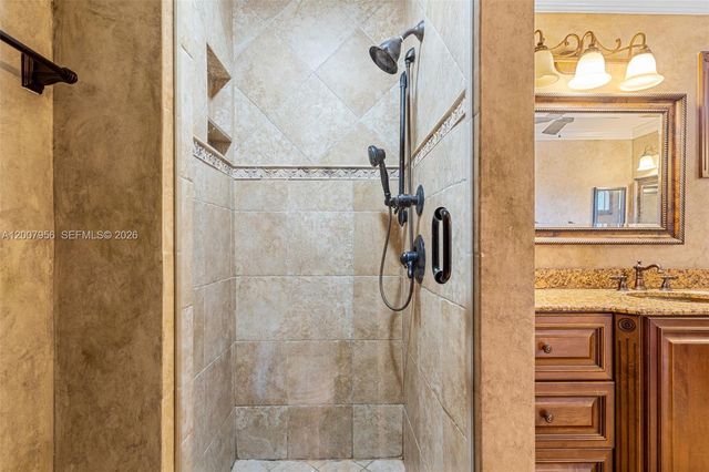 16403 Diamond Head Dr, Weston, FL 33331