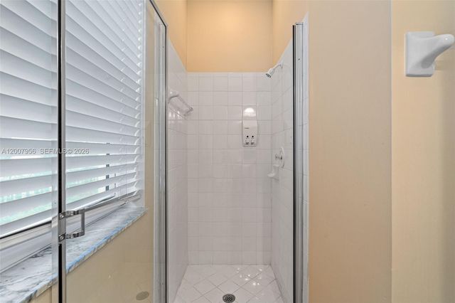 16403 Diamond Head Dr, Weston, FL 33331
