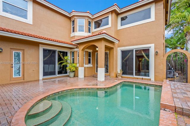16403 Diamond Head Dr, Weston, FL 33331