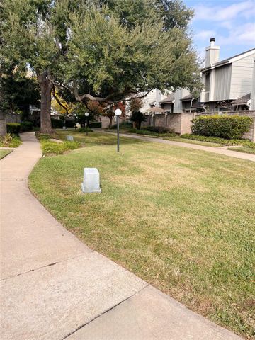 12973 Wirevine Lane, Houston, TX 77072