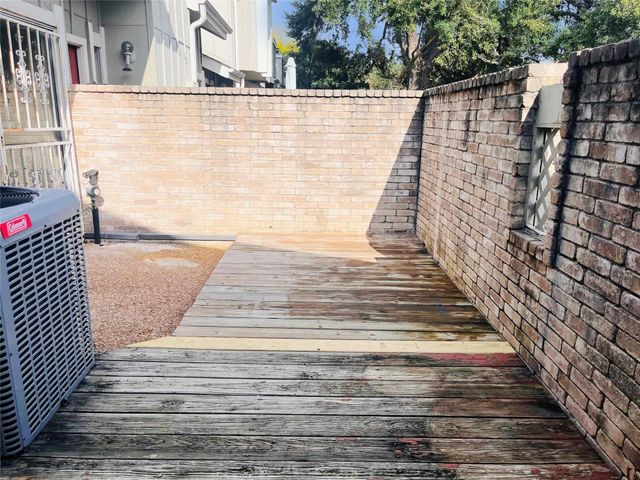 12973 Wirevine Lane, Houston, TX 77072