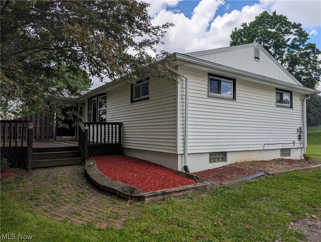 1223 Faircliff Street, Louisville, OH 44641