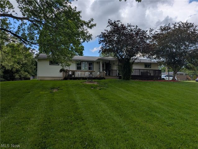1223 Faircliff Street, Louisville, OH 44641