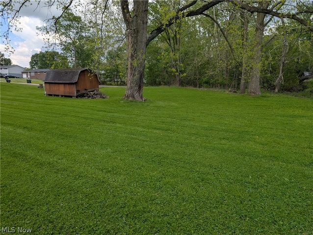 1223 Faircliff Street, Louisville, OH 44641
