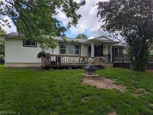 1223 Faircliff Street, Louisville, OH 44641