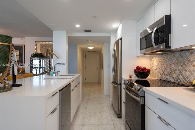 2555 Collins Avenue 1400, Miami Beach, FL 33140