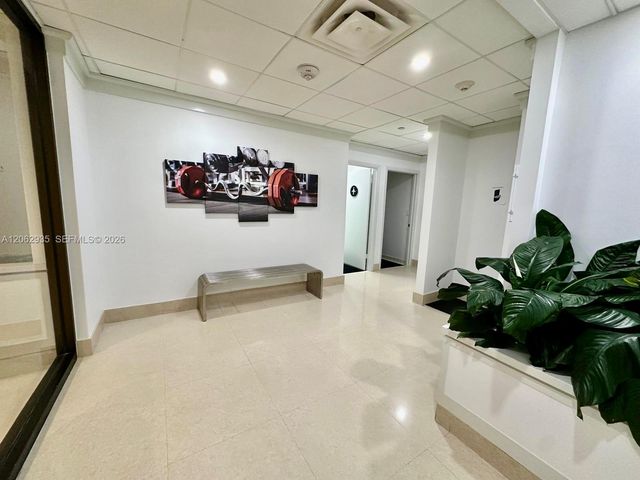 2555 Collins Avenue 1400, Miami Beach, FL 33140