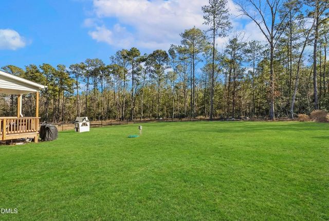 485 Barnes Landing Drive, Four Oaks, NC 27524