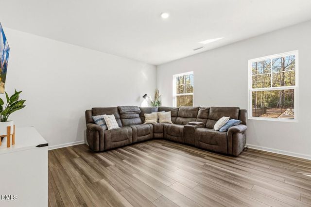 485 Barnes Landing Drive, Four Oaks, NC 27524