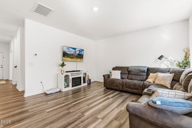 485 Barnes Landing Drive, Four Oaks, NC 27524