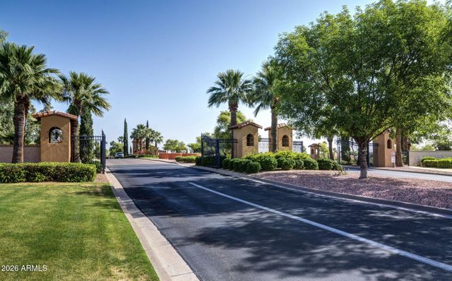 22517 N MONTECITO Avenue, Sun City West, AZ 85375