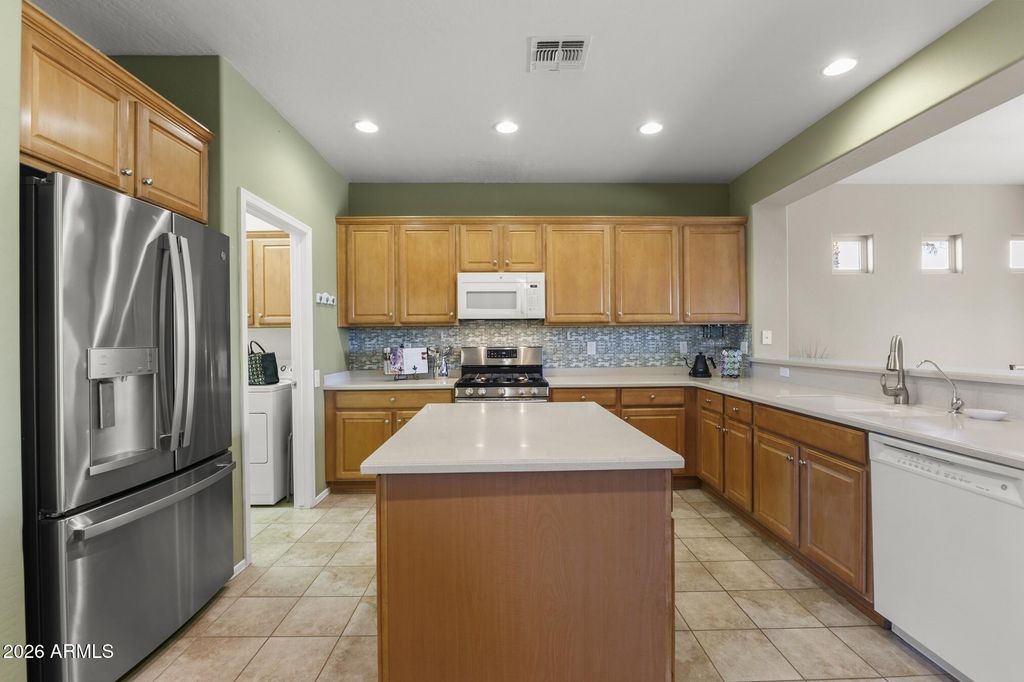 Image 12 of property listing at 22517 N MONTECITO Avenue, Sun City West, AZ 85375