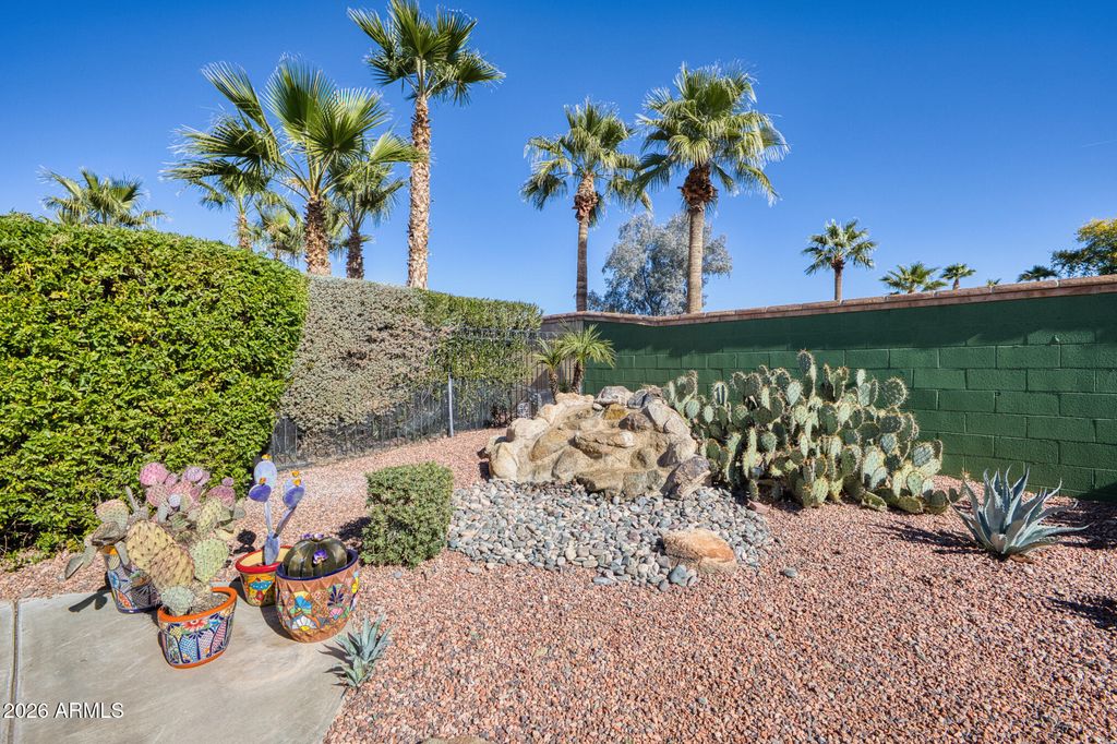 Image 32 of property listing at 22517 N MONTECITO Avenue, Sun City West, AZ 85375
