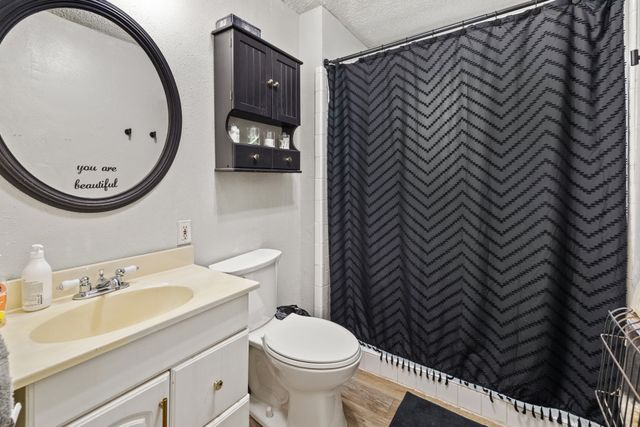 911 W 8th Street, Bonham, TX 75418