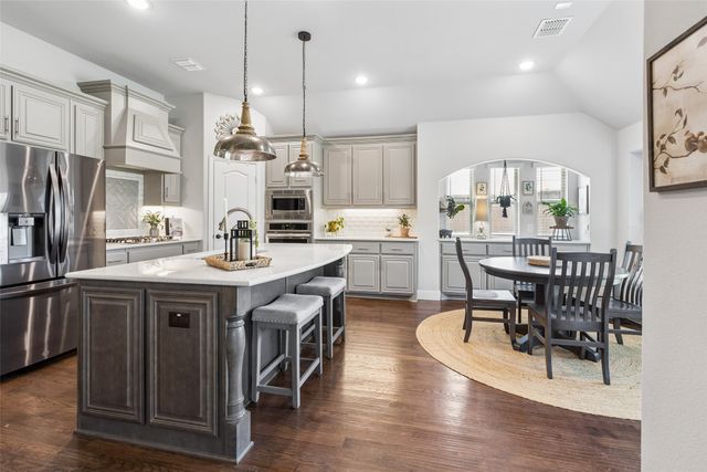 1201 Misty Ridge Drive, Justin, TX 76247
