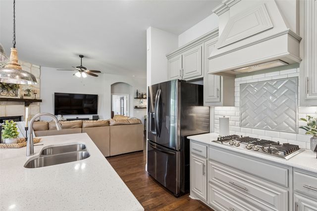 1201 Misty Ridge Drive, Justin, TX 76247