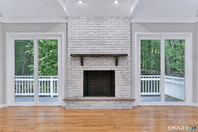 10 Leopard Drive, Newtown, CT 06482