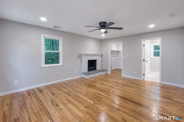 10 Leopard Drive, Newtown, CT 06482
