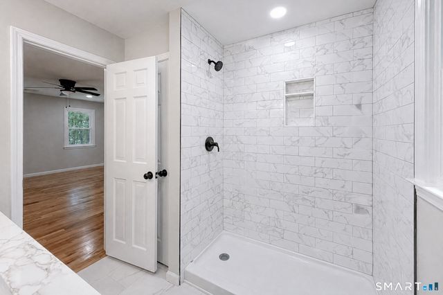 10 Leopard Drive, Newtown, CT 06482