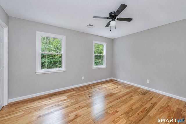 10 Leopard Drive, Newtown, CT 06482