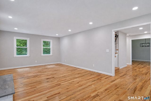 10 Leopard Drive, Newtown, CT 06482