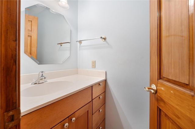 600 Point Road, Westminster, SC 29693