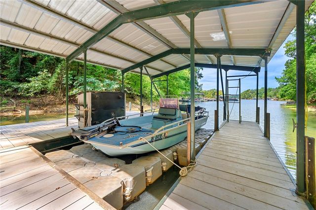 600 Point Road, Westminster, SC 29693