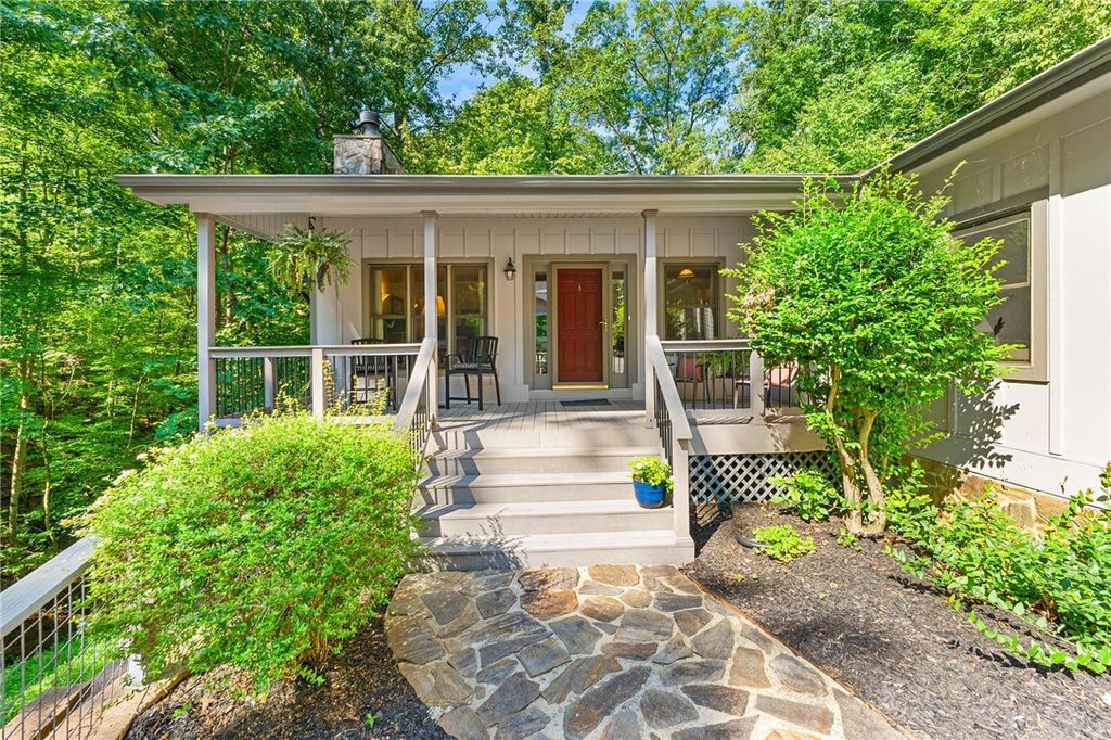 600 Point Road, Westminster, SC 29693